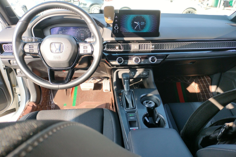 本田 思域 2022款 240TURBO CVT燃动版中控内饰7002