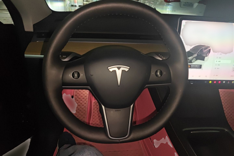 特斯拉 Model Y 2022款 改款 后轮驱动版中控内饰13