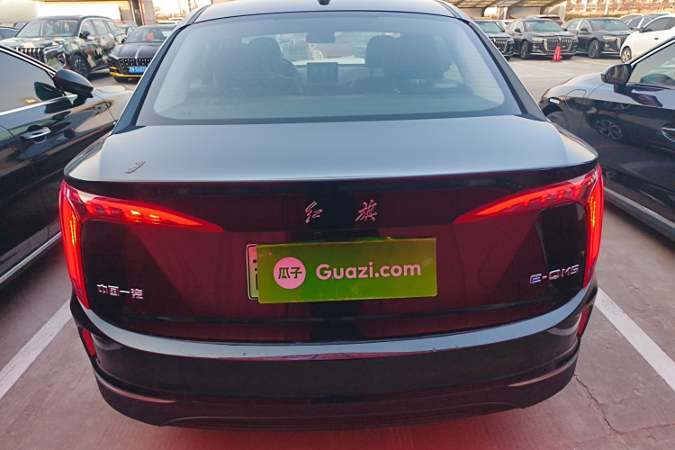 红旗E-QM5 2023款 改款 基础出行版车身外观6