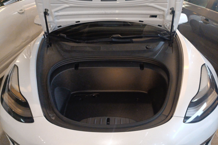 特斯拉 Model 3 2020款 改款 标准续航后驱升级版局部细节24