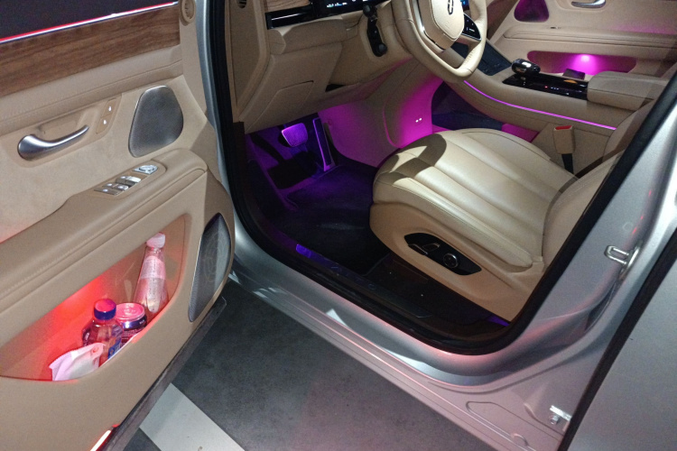 鸿蒙智行 问界M7 2024款 1.5T 智驾四驱Max版 6座中控内饰20