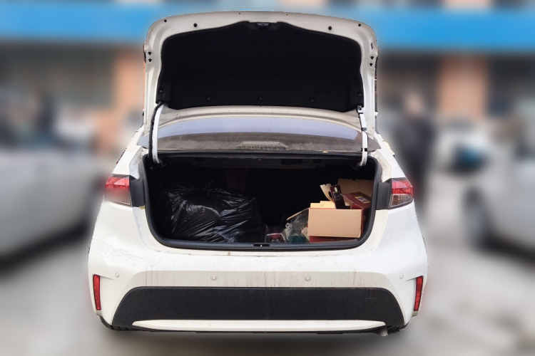 丰田 雷凌 2022款 TNGA 1.5L CVT进取版中控内饰23