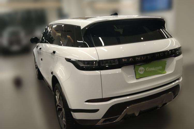 路虎 揽胜极光 2023款 极光L 249PS 豪华版车身外观5