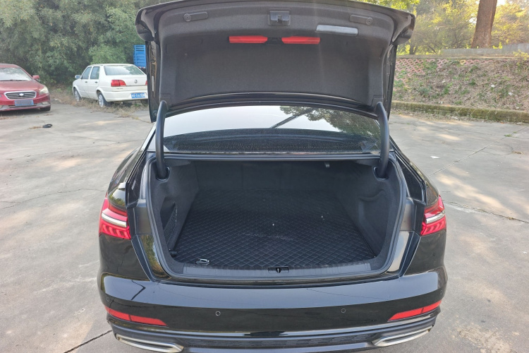 奥迪A6L 2020款 45 TFSI 臻选动感型局部细节23