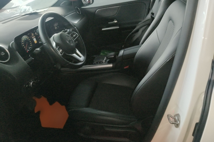 奔驰B级 2022款 改款 B 200 动感型局部细节19