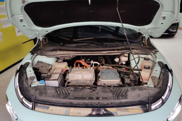 小鹏G3 2021款 G3i 460N机舱底盘24