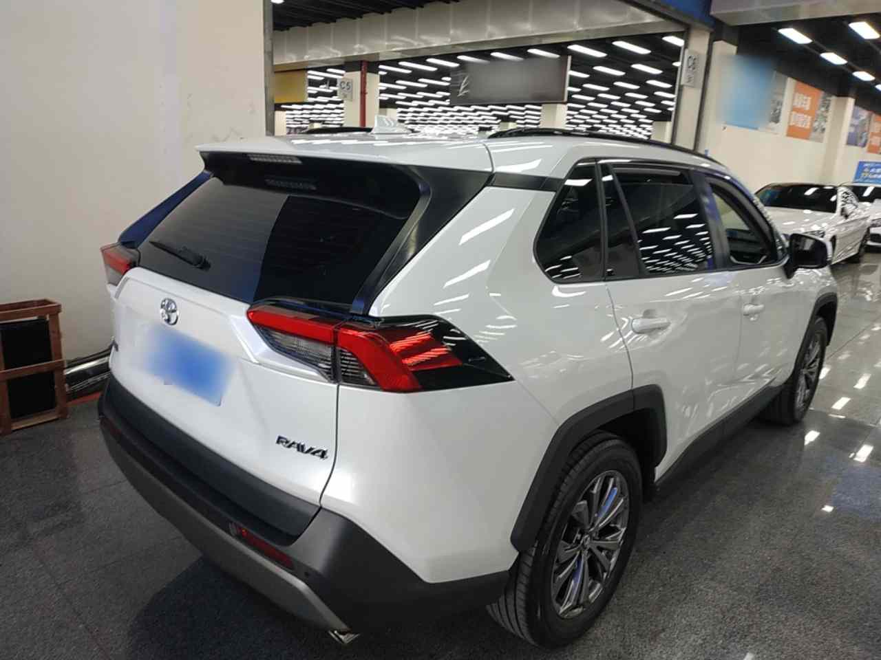 丰田 RAV4荣放 2023款 2.0L CVT两驱风尚Plus版(4)