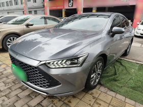 比亚迪 秦PLUS 2021款 DM-i 55KM 旗舰型