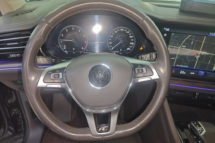 大众 途锐 2020款 2.0TSI 锐尚版 国VI中控内饰13