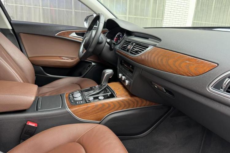 奥迪A6(进口) 2017款 Avant 35 TFSI 时尚型中控内饰7004