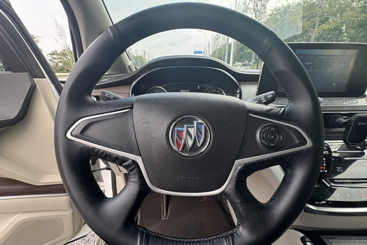 别克GL8 2021款 陆上公务舱 652T 舒适型中控内饰7002