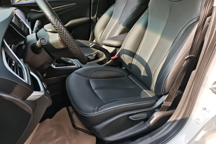 别克 英朗 2021款 改款 典范 1.5L 自动进取型局部细节19