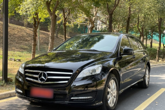 奔驰R级 2017款 R 320 4MATIC 商务型臻藏版