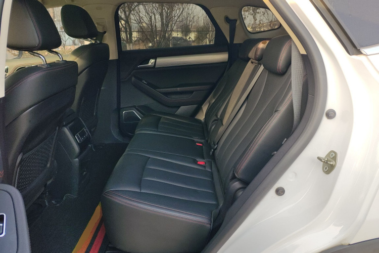 比亚迪 唐新能源 2018款 DM 2.0T 全时四驱智联创享型 7座 国V中控内饰7004