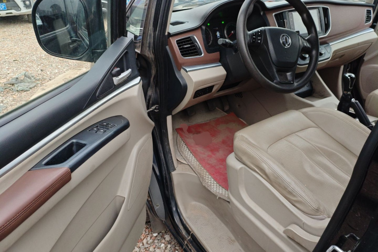 东风风行 菱智 2020款 M5L 1.6L 豪华型 7座中控内饰20