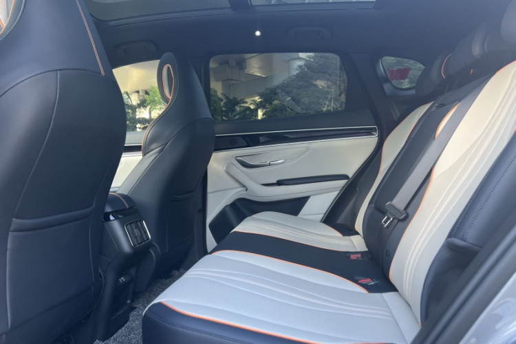 比亚迪 宋PLUS新能源 2021款 DM-i 110KM 旗舰PLUS局部细节9003