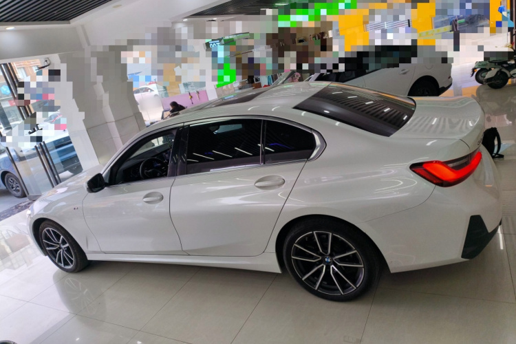 宝马3系 2023款 320Li M运动套装车身外观4