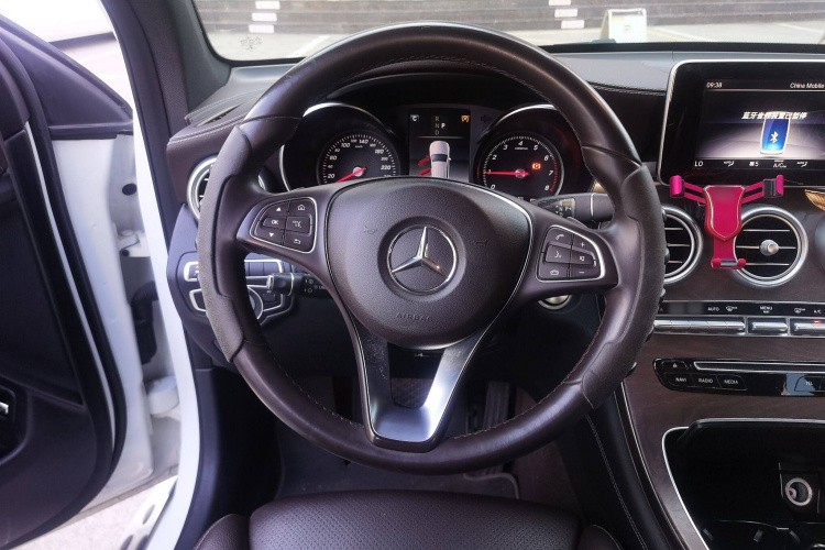奔驰GLC 2018款 GLC 300 4MATIC 动感型局部细节13