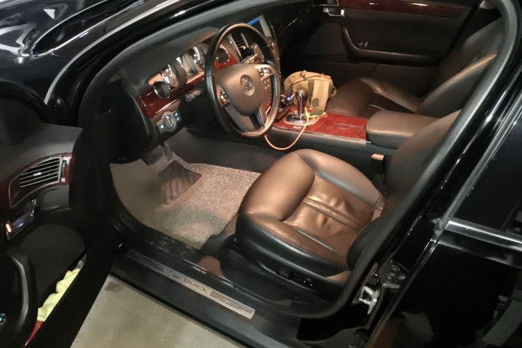 别克 林荫大道 2011款 博鳌论坛纪念版中控内饰7003