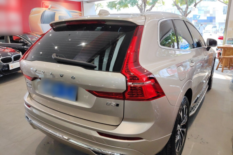 沃尔沃XC60 2023款 B5 四驱智远豪华版车身外观6005