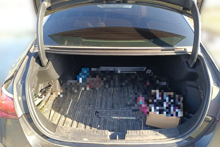 奔驰E级 2025款 E 300 L 豪华型中控内饰23