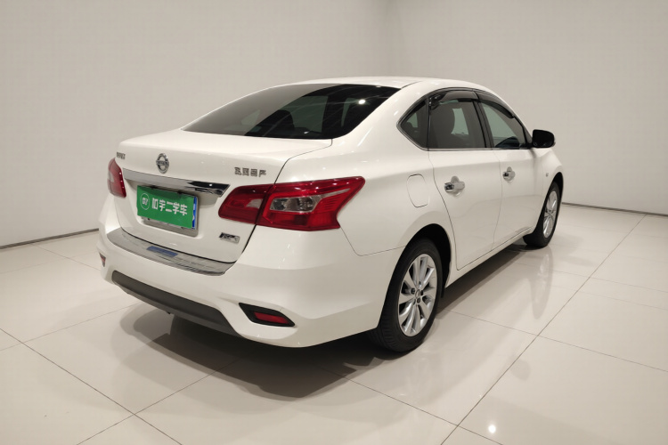 日产 轩逸 2022款 经典 1.6XE CVT舒适版车身外观7