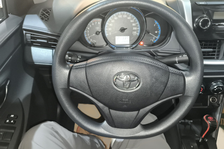 丰田 威驰 2017款 1.5L CVT创行版中控内饰13