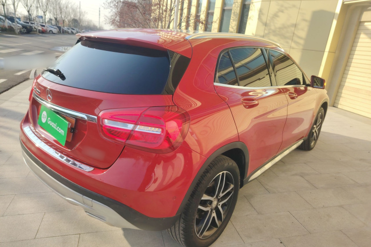 奔驰GLA 2016款 GLA 200 时尚型车身外观7