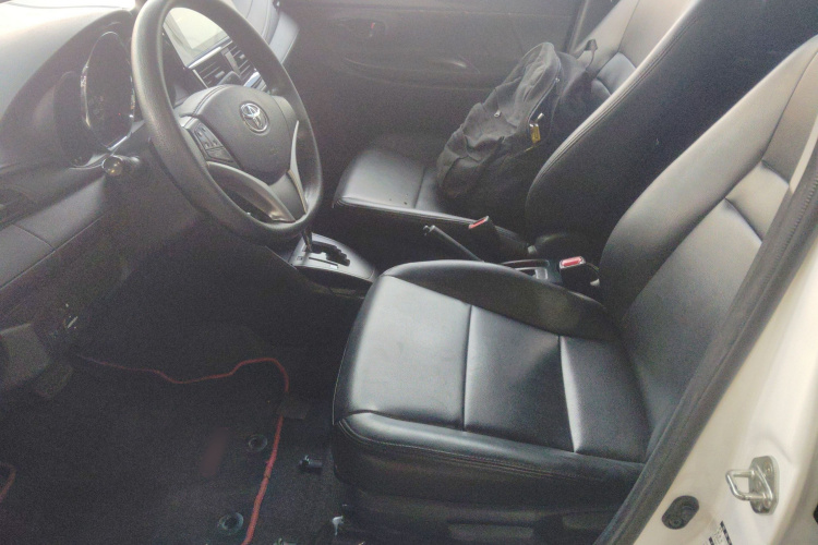 丰田 威驰 2022款 1.5L 20周年纪念版局部细节19