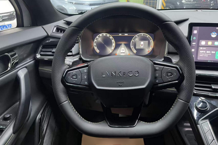 领克06 2023款 Remix 1.5T 劲Halo中控内饰13