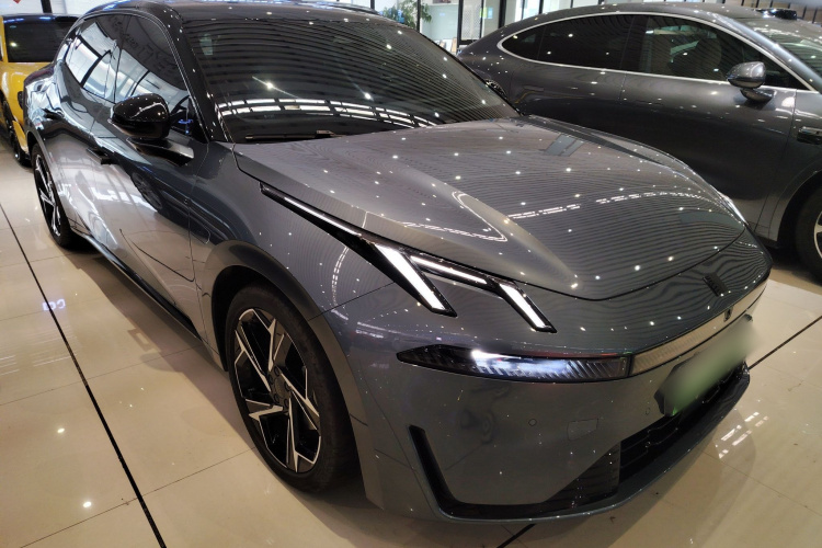 领克07 2024款 EM-P 126长续航 Ultra车身外观3