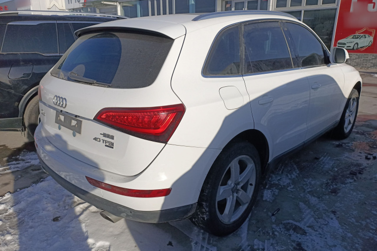 奥迪Q5 2015款 40 TFSI 技术型车身外观7