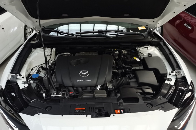 马自达CX-4 2020款 2.0L 自动两驱蓝天品位版机舱底盘24