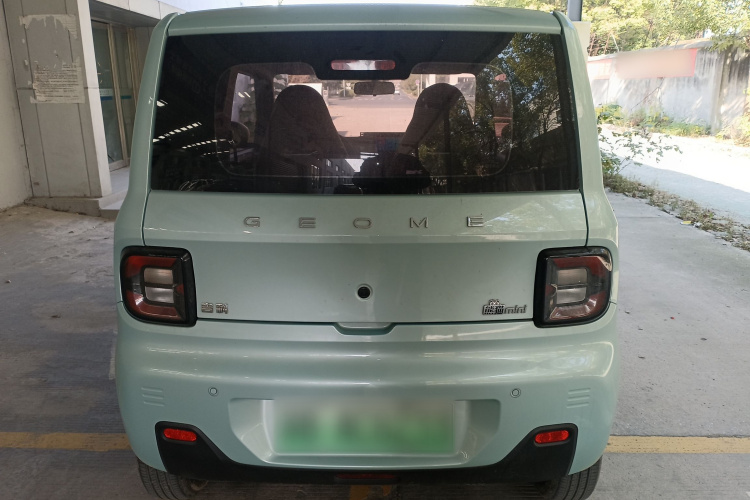 吉利银河 2023款 熊猫mini 120km 萌萌熊车身外观6