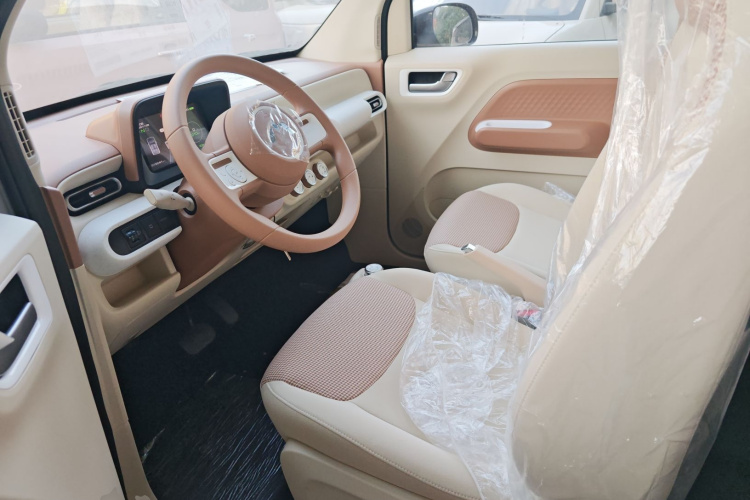 五菱汽车 宏光MINIEV 2024款 第三代 215km 青春版中控内饰19