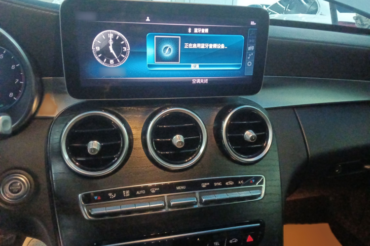 奔驰C级 2019款 改款 C 260 L 运动版局部细节16