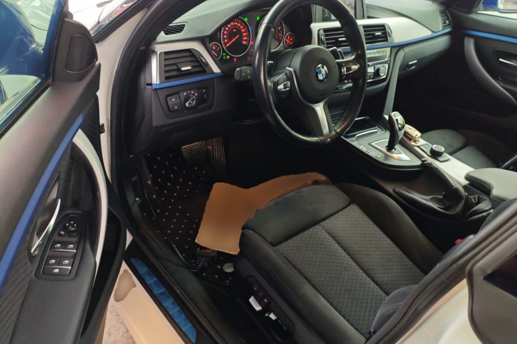 宝马4系 2017款 425i Gran Coupe 领先型M运动套装中控内饰7003