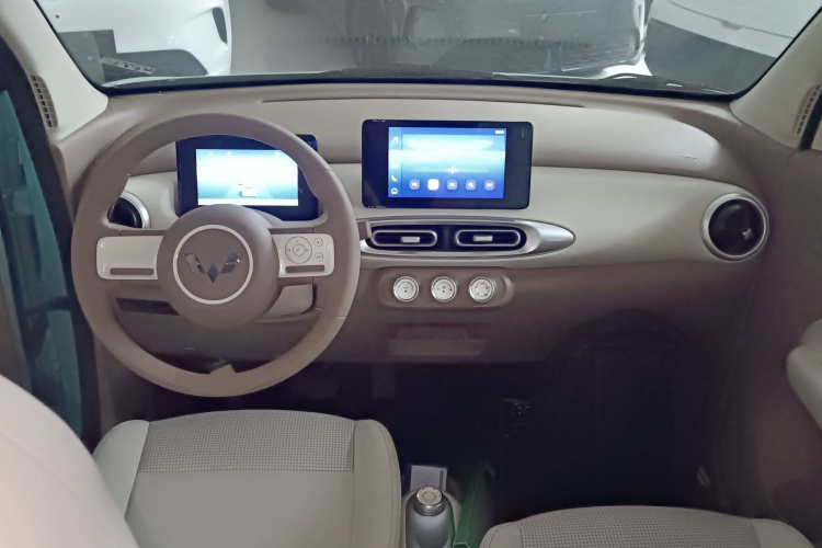 五菱汽车 宏光MINIEV 2025款 四门版 臻享+款中控内饰12