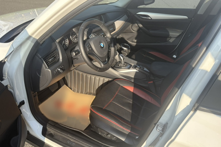 宝马X1 2014款 sDrive18i 时尚型中控内饰7003