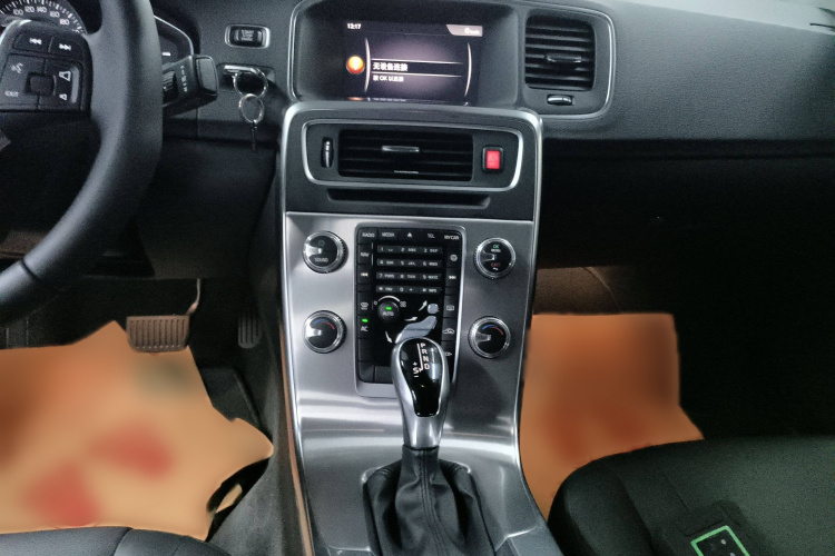 沃尔沃S60 2018款 S60L T3 智进版局部细节18