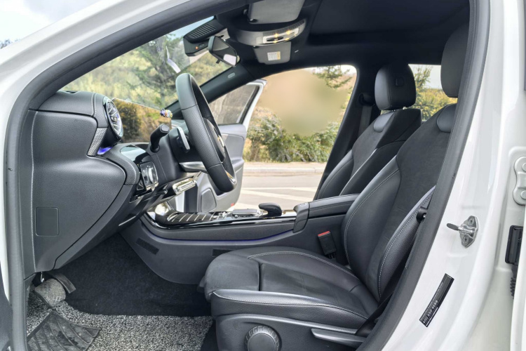 奔驰A级 2022款 改款二 A 200 L 运动轿车时尚型中控内饰7002