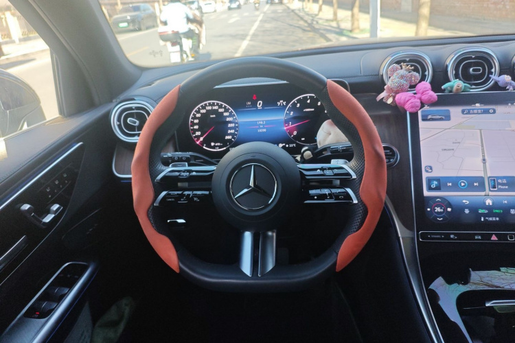 奔驰GLC 2024款 改款 GLC 300 L 4MATIC 动感型 5座中控内饰13