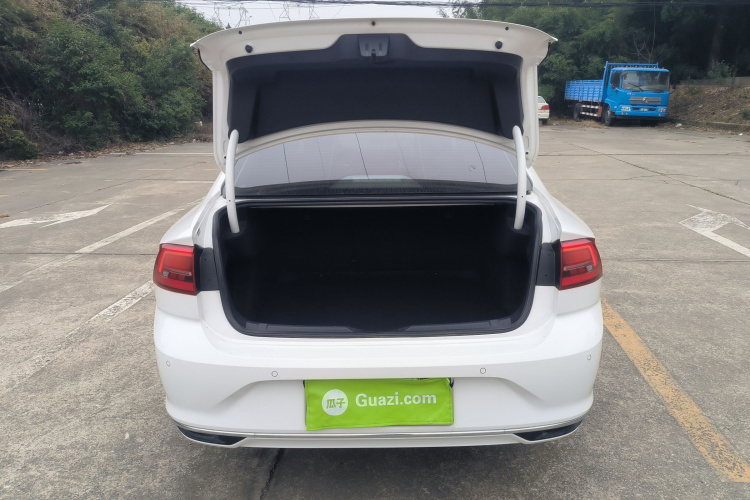 大众 凌渡 2021款 230TSI DSG风尚版机舱底盘23