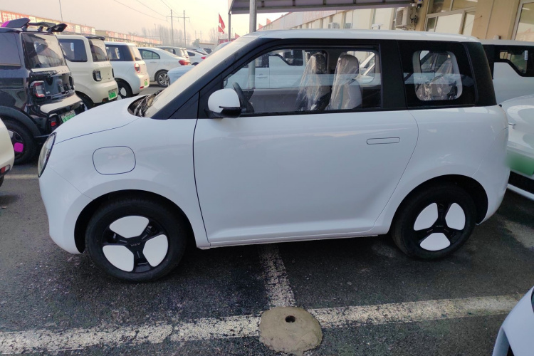 长安启源 长安Lumin 2025款 205km 香沁款车身外观4