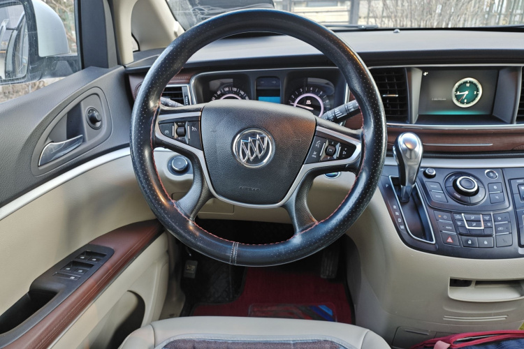 别克GL8 2017款 25S 豪华型 国V局部细节13