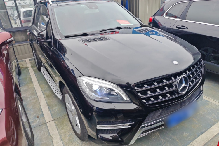 奔驰M级 2014款 ML 400 4MATIC动感型车身外观6002