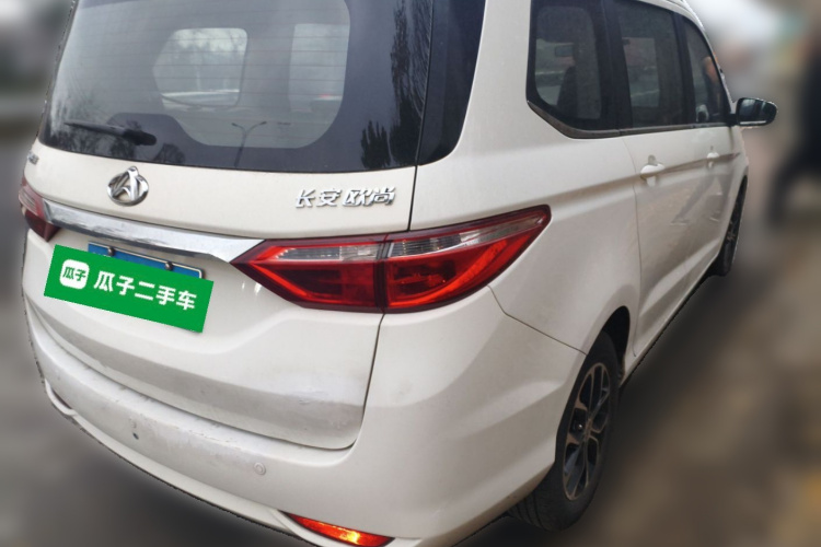 长安凯程 长安欧尚A600 2016款 1.5L 手动精英型7座车身外观7