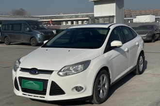 福特 福克斯 2012款 三厢 1.6L 自动风尚型