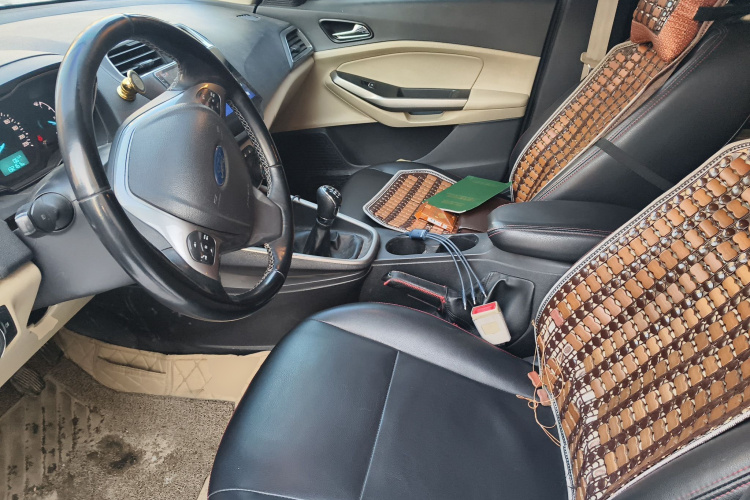 福特 福睿斯 2015款 1.5L 手动舒适型中控内饰19