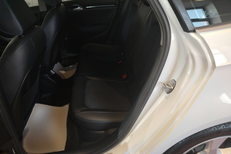 奥迪A3 2020款 Sportback 35 TFSI 时尚型 国VI中控内饰7004